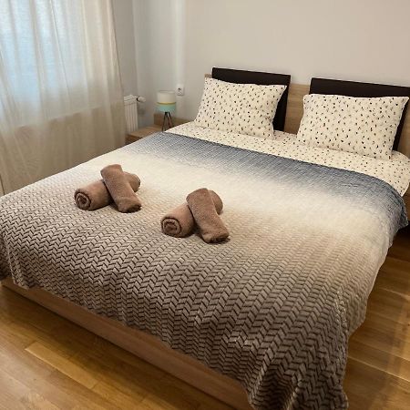 Top Center Apartment In Veliko Tarnovo Kültér fotó