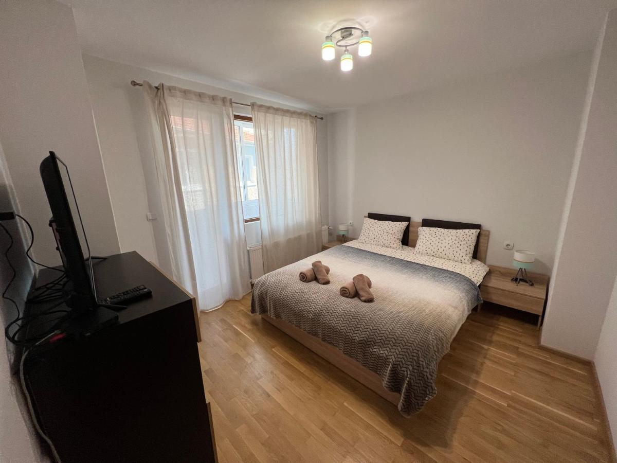 Top Center Apartment In Veliko Tarnovo Kültér fotó